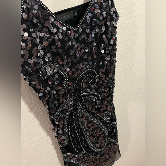 The most stunning beaded, sequined dress - Picture 2 of 6